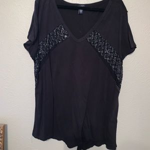 Torrid top size 4 (plus 26) with lace panels